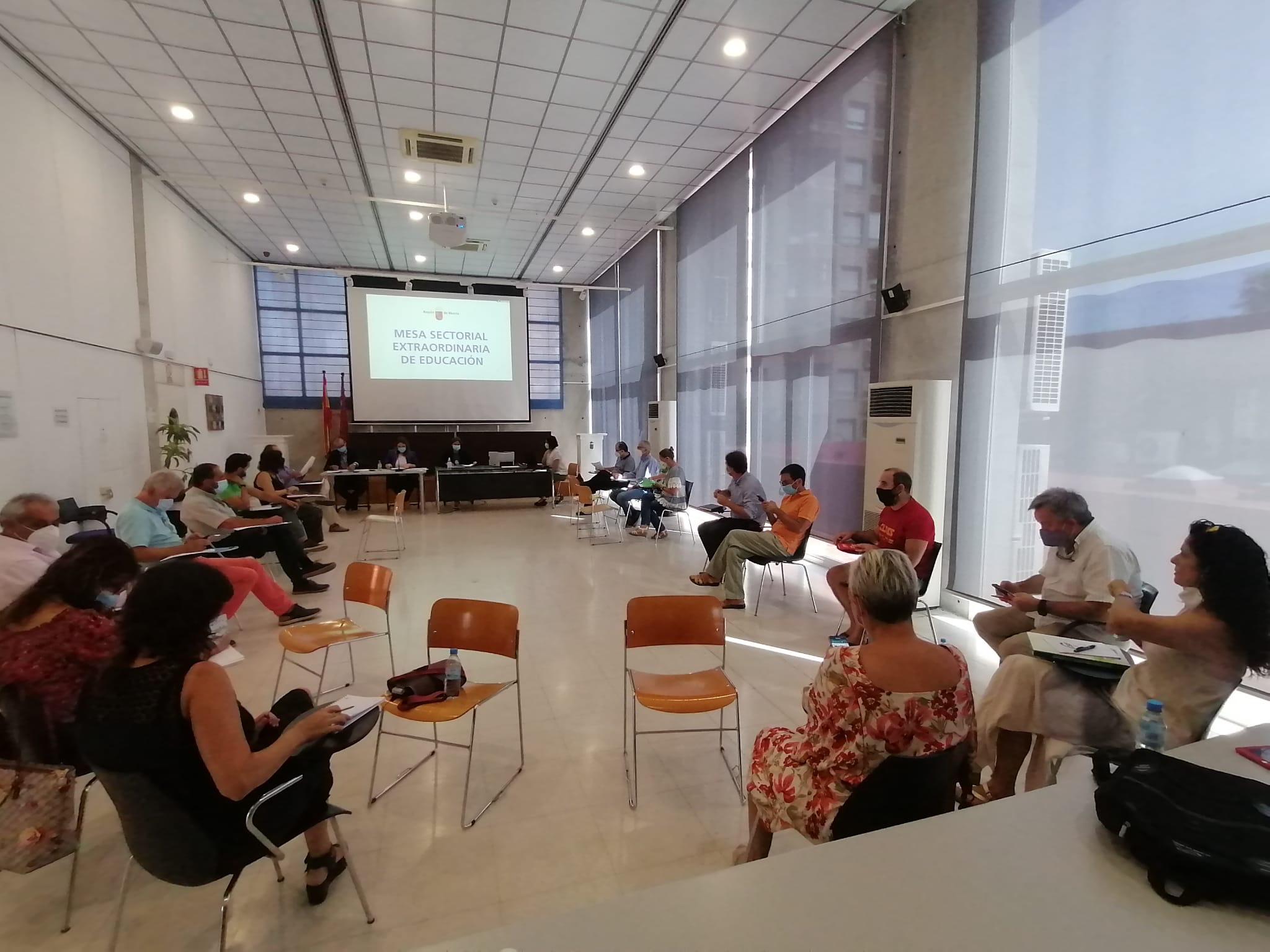 Imagen de la reunión de la Mesa Sectorial de Educación celebrada esta mañana en la sede de la Consejería de Educación y Cultura