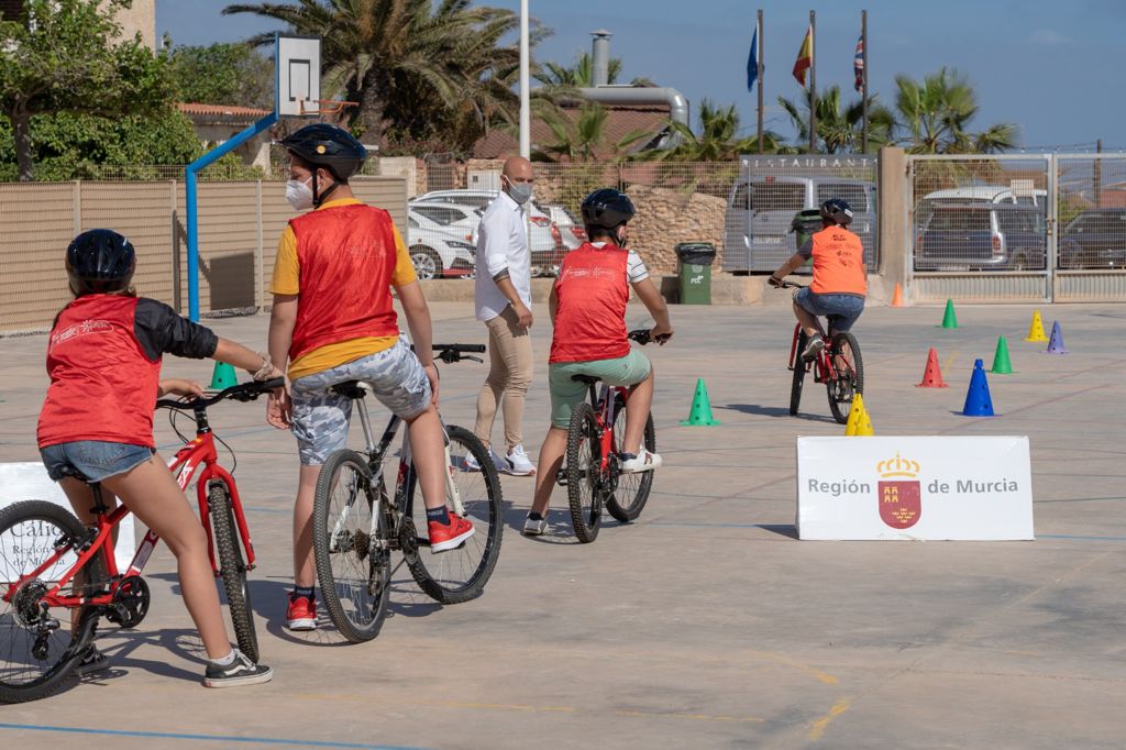 Los alumnos se forman en educación vial, ciclismo y hábitos de vida saludable gracias al programa de Aulas Ciclistas