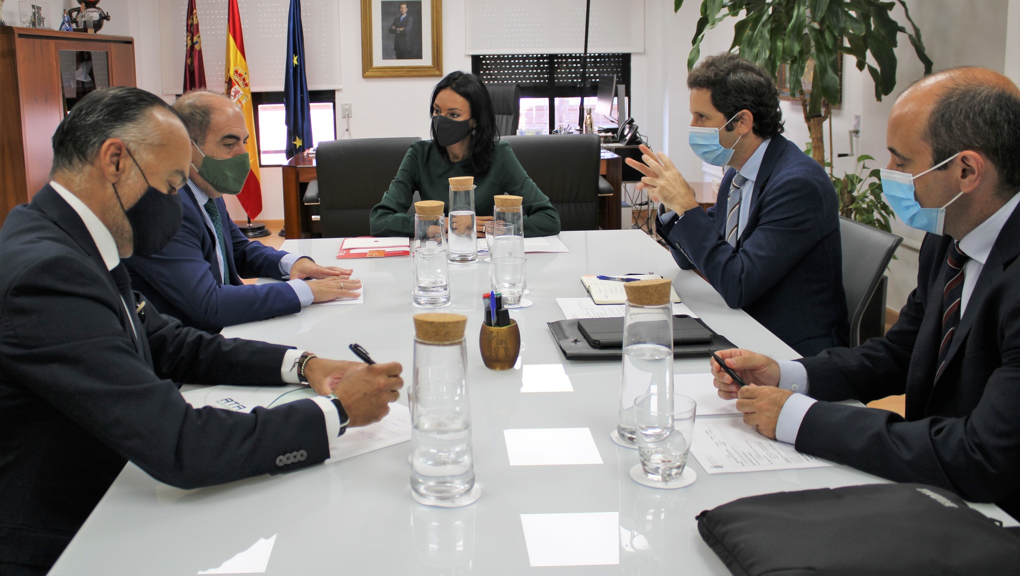 La consejera Valle Miguélez mantuvo una reunión con el presidente de ATA, Lorenzo Amor