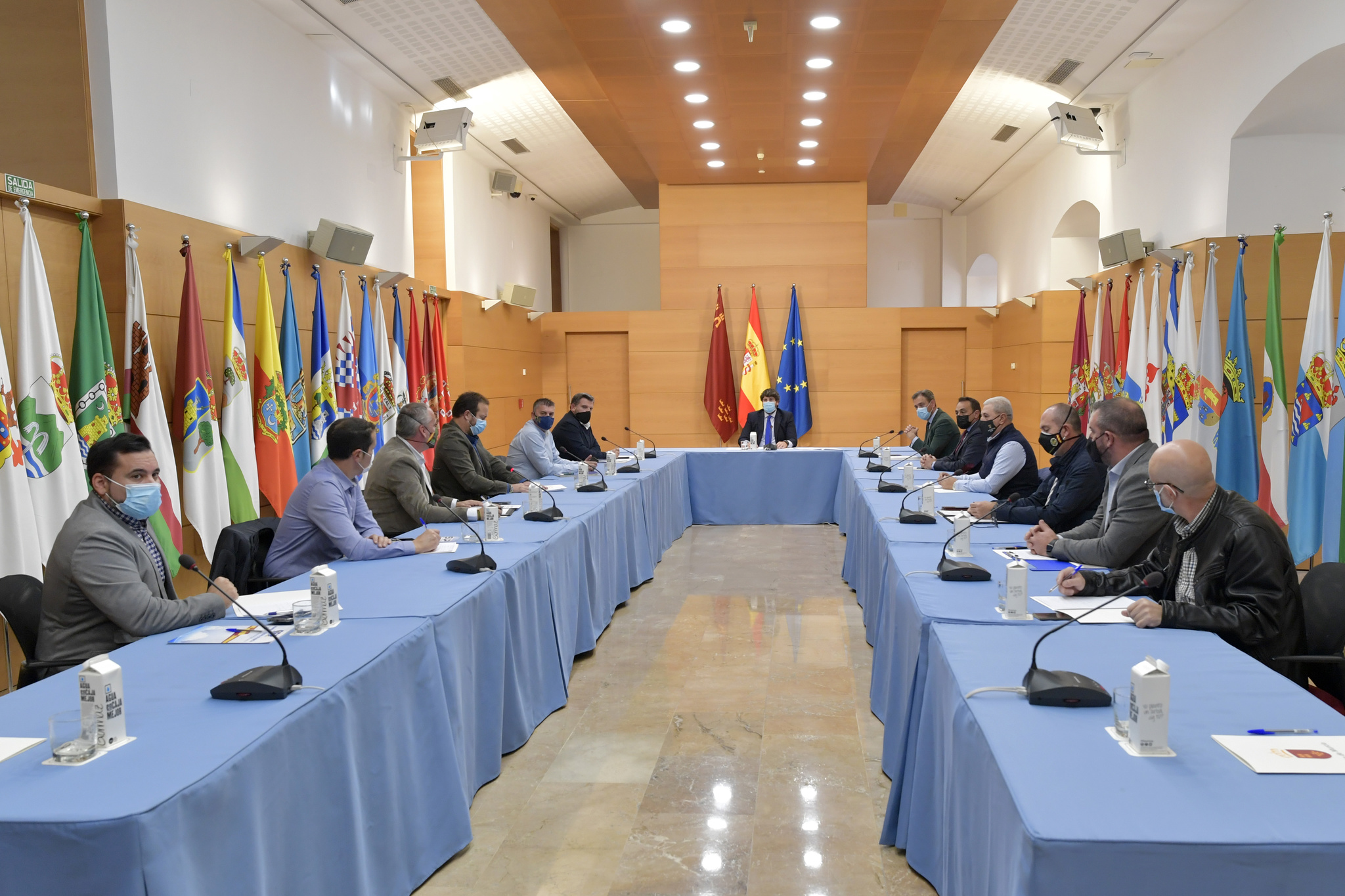 Reunión con representantes de las organizaciones sindicales de Fuerzas y Cuerpos de Seguridad del Estado para analizar la modificación de la Ley de Seguridad Ciudadana planteada por el Gobierno central