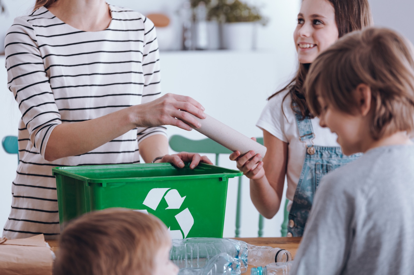 Taller de reciclaje para niños, organizado por Consumo