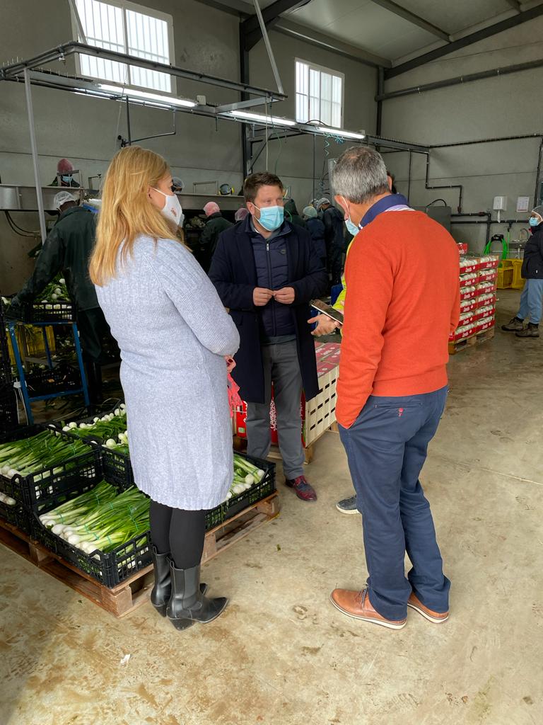 El director general de la Política Agraria Común, durante su visita