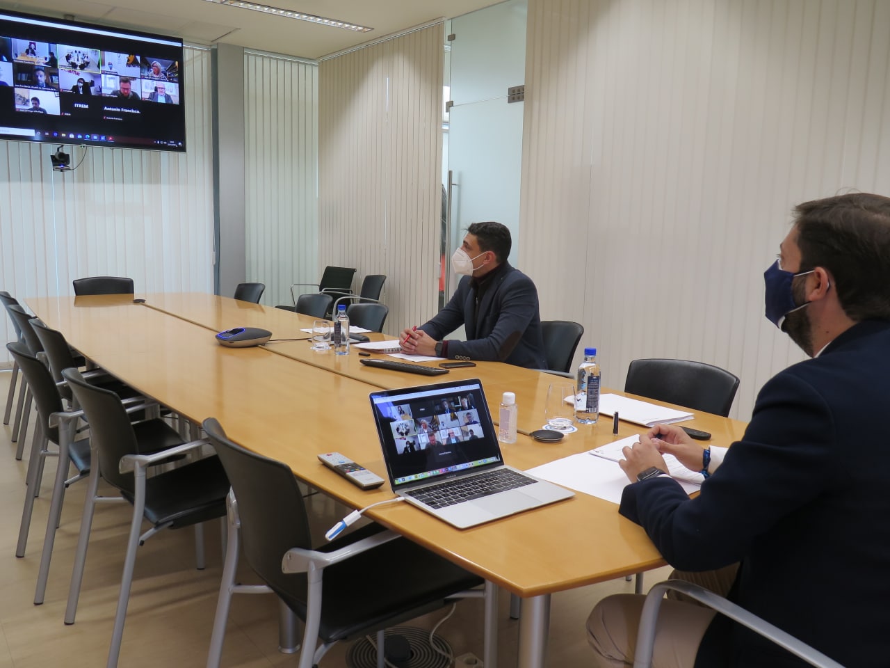 El director del Itrem, Instituto de Turismo de la Región de Murcia, Juan Francisco Martínez, y el secretario de la Fundación Camino de la Cruz, Gonzalo López-Auguy, en la reunión del patronato, celebrado de forma telemática