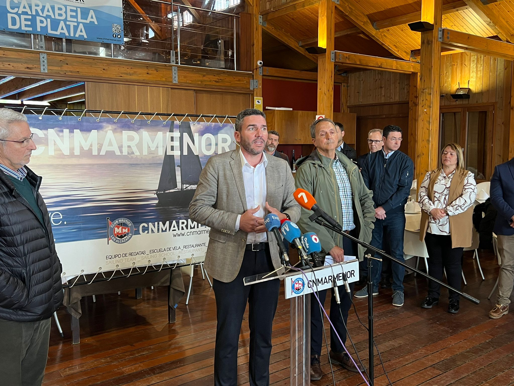 El consejero Antonio Luengo, junto a Emilio Mariadolores y Ángel Pérez Ruzafa