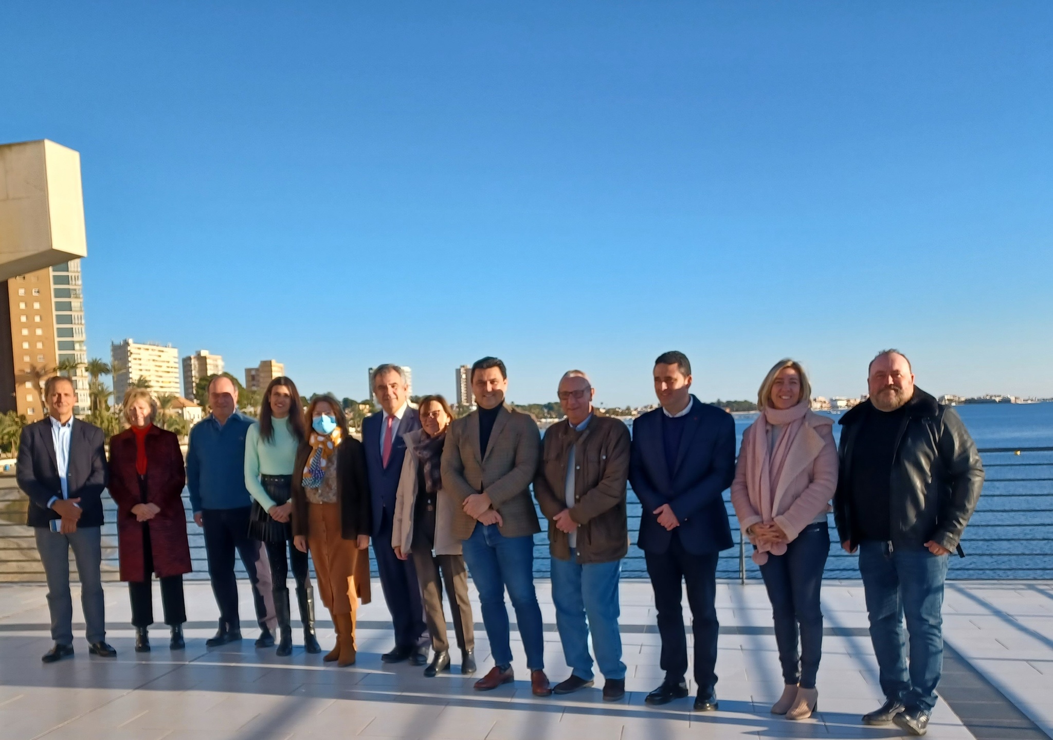 El consejero de Medio Ambiente, Mar Menor, Universidades e Investigación, Juan María Vázquez, con los participantes en el Foro de Coordinación Interadministrativo del Mar Menor