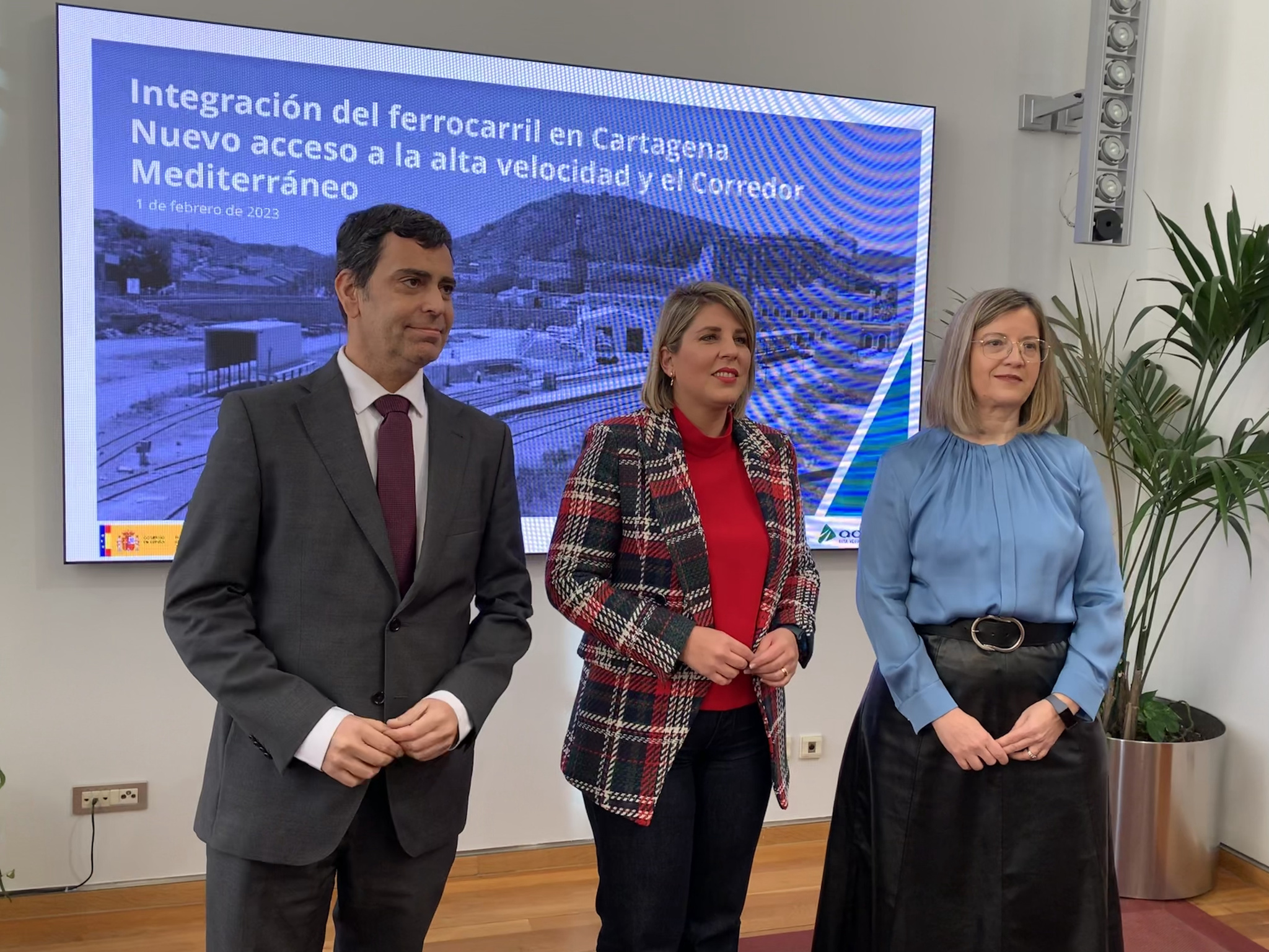 El consejero de Fomento e Infraestructuras, José Ramón Díez de Revenga, durante la reunión de la reunión del Consejo de Administración de la sociedad Cartagena Alta Velocidad