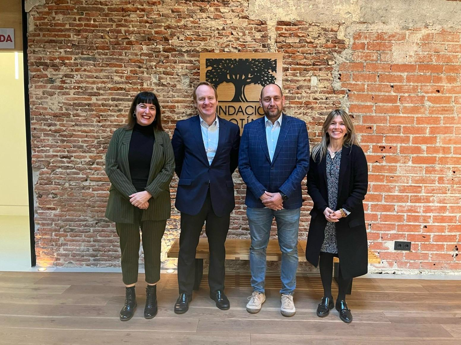 El director general de Atención a la Diversidad, Pedro Móndejar, en su último encuentro con los representantes de la Fundación Botín.