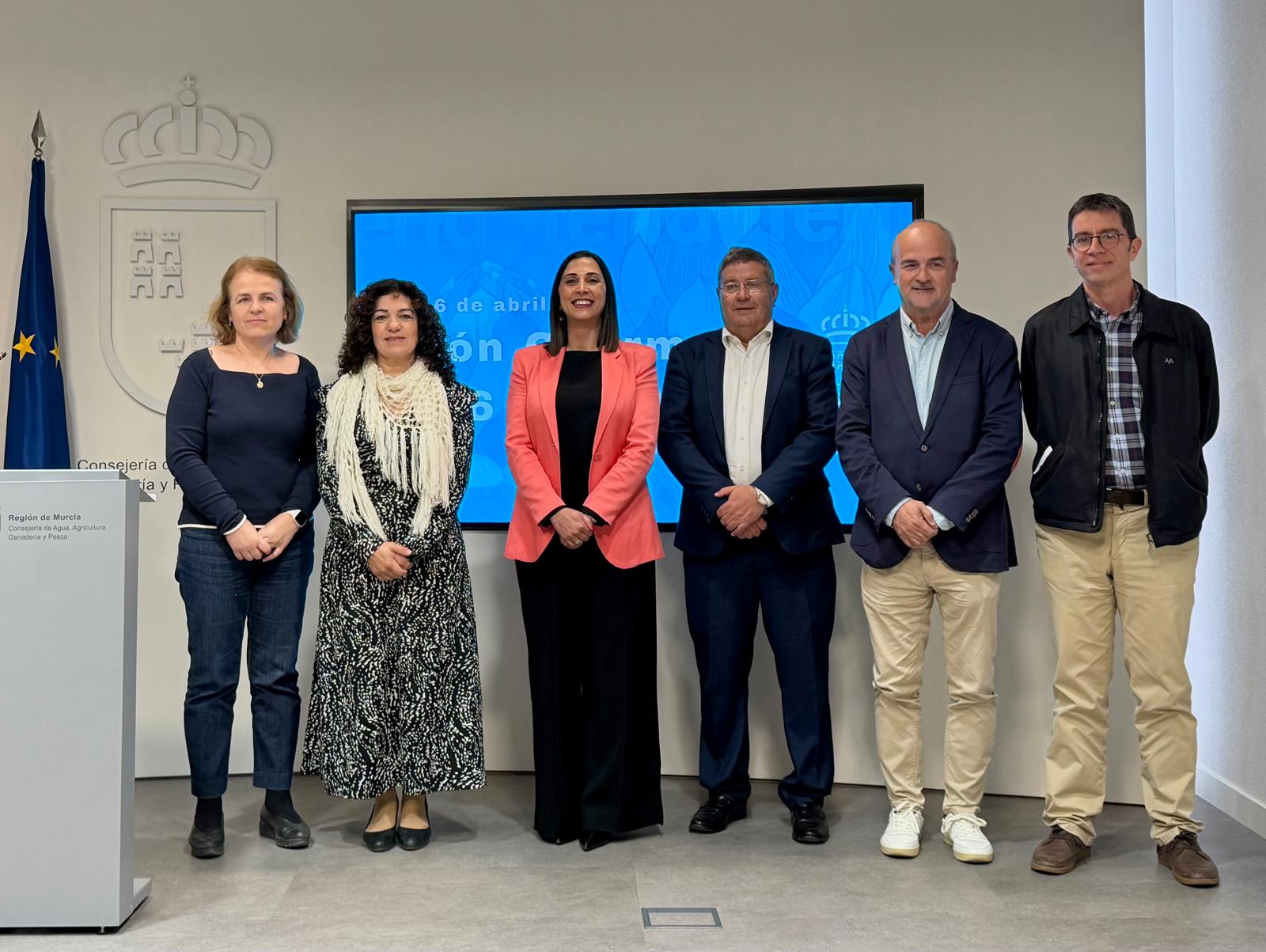 Imagen de la consejera, Sara Rubira, durante la presentaci&oacute;n de la participaci&oacute;n de la Regi&oacute;n en Sal&oacute;n Gourmets.&nbsp;