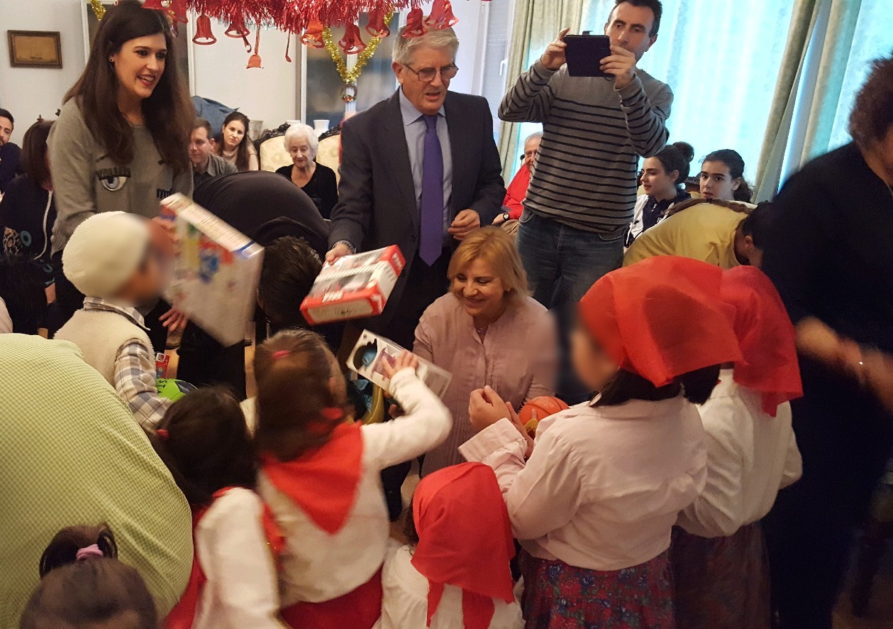 La consejera de Familia visita el centro de menores Hogar de la Infancia de las Hijas de la Caridad de San Vicente de Paúl, en Cartagena