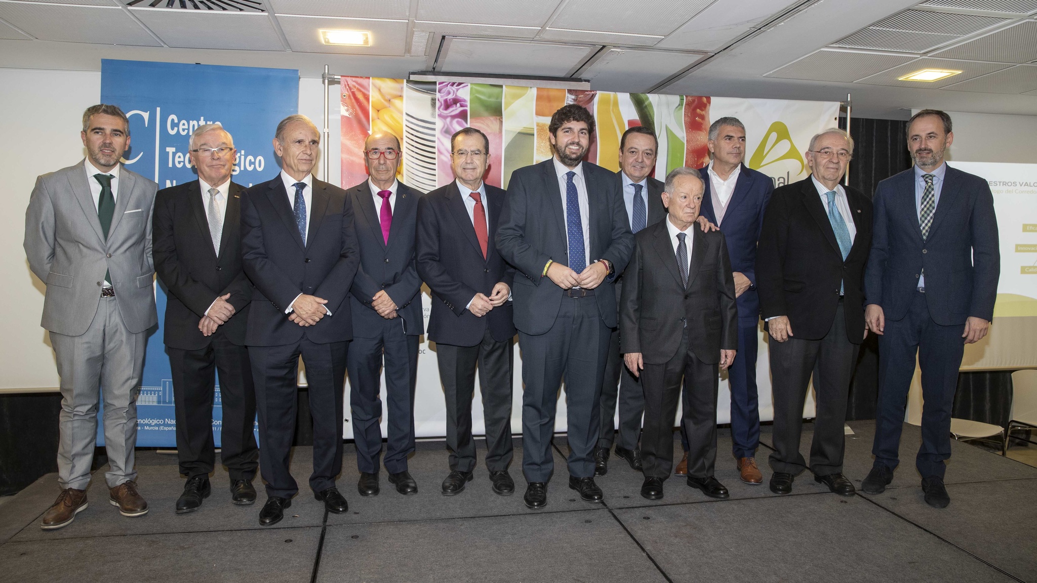 El jefe del Ejecutivo regional, Fernando López Miras, clausuró la Asamblea General de la Agrupación de  Empresas de Alimentación de Murcia, Alicante y Albacete  (Agrupal)