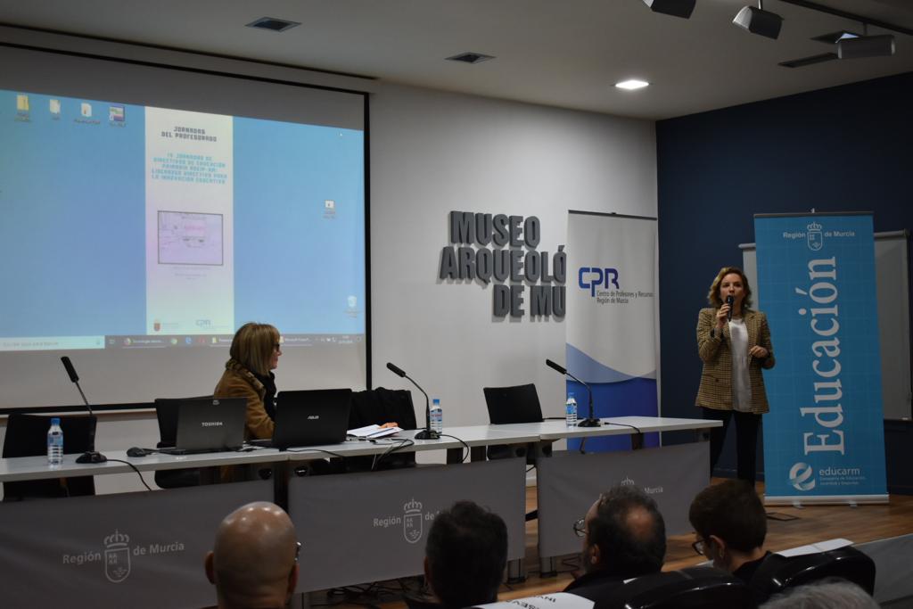La consejera de Educación, Juventud y Deportes, Adela Martínez-Cachá, asiste a las IV Jornadas "Liderazgo Directivo para la Innovación Educativa"