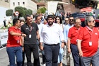 López Miras asiste a la salida de la etapa de la Vuelta y destaca la importancia del deporte como "reclamo turístico"