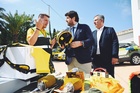 López Miras visita a los bomberos de la Región que lucharán en Canadá contra los incendios