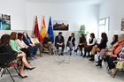 López Miras visita el primer Centro de Crisis 24 horas para asistencia a mujeres víctimas de violencia sexual de la Región de Murcia (2)