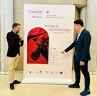 Imagen de los directores artísticos de MurciArt, Darlin Dyle y Rumen Cvetkov, con el cartel de esta edición