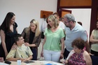 La consejera de Política Social, Familias e Igualdad, Conchita Ruiz, durante su visita al centro de día para personas con problemas de salud mental...