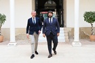 Fernando López Miras recibe al presidente de la Xunta de Galicia, Alfonso Rueda