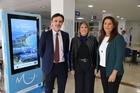 El consejero de Fomento e Infraestructuras, Jorge García Montoro, la alcaldesa de Cartagena, Noelia Arroyo, y la presidenta del Consorcio de La Manga,...