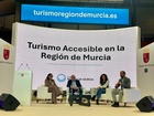 La directora general de Competitividad y Calidad Turísticas, durante la exposición de las claves para un turismo accesible.