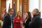 La consejera de Política Social, Familias e Igualdad, Conchita Ruiz, junto con el rector de la Universidad de Murcia, José Luján, durante la firma...