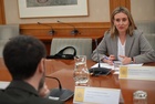La consejera de Política Social, Familias e Igualdad, Conchita Ruiz, durante la reunión con el ministro de Derechos Sociales, Pablo Bustinduy (1)