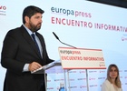 López Miras participa en el acto informativo de Europa Press protagonizado por la alcaldesa de Cartagena, Noelia Arroyo