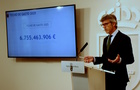 El consejero de Economía, Hacienda, Fondos Europeos y Transformación Digital, Luis Alberto Marín, presenta el techo de gasto de 2025, que alcanza...