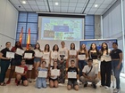 Alumnos y docentes  ganadores del Programa 'Frases mayúsculas' junto a la directora general de Recursos Humanos, Planificación Educativa e Innovación, Carmen Balsas