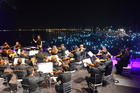 Imagen de una de las actuaciones de la Orquesta Sinfónica de la Región de Murcia a la orilla del Mar Menor