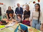 El consejero de Educación y Formación Profesional, Víctor Marín, visita el aula abierta del colegio Mariano Aroca López (Murcia)