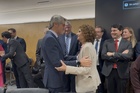 El consejero de Economía, Hacienda, Fondos Europeos uy Transformación Digital, Luis Alberto Marín, saluda a la ministra de Hacienda, María Jesús ...