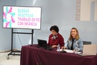 La consejera de Política Social, Familias e Igualdad, Conchita Ruiz, junto con la alcaldesa de Puerto Lumbreras, María Ángeles Túnez, durante la ...