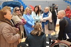 La consejera de Política Social, Familias e Igualdad, Conchita Ruiz, junto a los deportistas y entidades participantes en la 'Jornada No Limits: ...