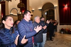 L&oacute;pez Miras participa en la romer&iacute;a de subida de La Santa de Totana (2)