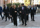 L&oacute;pez Miras asiste a la procesi&oacute;n de los Salzillos y destaca que la presencia en ella de la Reina Do&ntilde;a Sof&iacute;a "da cuenta de la trascendencia de la Semana Santa en la Regi&oacute;n" (1)
