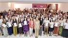 La consejera de Econom&iacute;a, Hacienda, Portavoc&iacute;a, Fondos Europeos y Transformaci&oacute;n Digital, Marisa L&oacute;pez Arag&oacute;n, junto con los nuevos funcionarios ...
