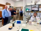 Imagen del director del IMIDA y director general de Agricultura y PAC, junto a responsables del IVIA.&nbsp;