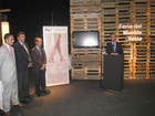 El consejero de Universidades, Empresa e Investigación, Salvador Marín, presenta la nueva imagen de la Feria del mueble de Yecla en 'Hábitat Vale...