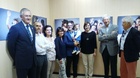 La consejera de Sanidad durante la inauguración de la exposición fotográfica 'Dame cinco sentidos. Give me five sense', organizada por la Asociación...