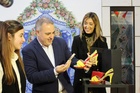 Entregado el premio del concurso de calzado personalizado