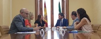 El consejero de Agua, Agricultura, Ganadería, Pesca y Medio Ambiente, Antonio Luengo, mantiene una reunión de trabajo con la Consejera de Agricultura, Ganadería, Pesca y Desarrollo Sostenible de la Junta de Andalucía, Carmen Crespo Díaz