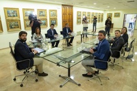 El jefe del Ejecutivo regional, Fernando López Miras, se reúne con los alcaldes de los municipios del entorno del Mar Menor para tratar la situación actual de la  zona y abordar posibles soluciones