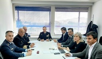Convenio entre el Servicio Regional de Empleo y Formación y Defensa