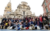 Estudiantes del 'Programa Golondrina' 2018/2019 en una de las visitas a la Catedral de Murcia