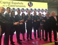Acto del intercambio de poderes de la capitalidad gastronómica entre Almería y Murcia