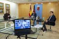 El presidente de la Comunidad, Fernando López Miras, se reúne por vía telemática con los gerentes de  las áreas de salud de la Región de Murcia