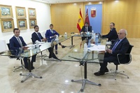 El presidente de la Comunidad se reúne con representantes de la Fundación del Toro de Lidia (2)