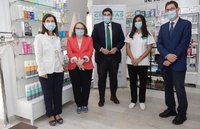 El jefe del Ejecutivo regional mantiene un encuentro con la presidenta del Colegio Oficial de Farmacéuticos con motivo del Día Mundial de Farmacéutico /2