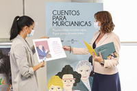 Los 'Cuentos para murcianicas' en formato digital empiezan a enviarse a los centros escolares