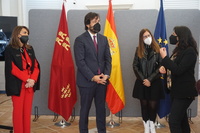 El consejero Motas se reunió con investigadoras de la Región con motivo del Día Mundial de la Mujer y la Niña en la Ciencia.